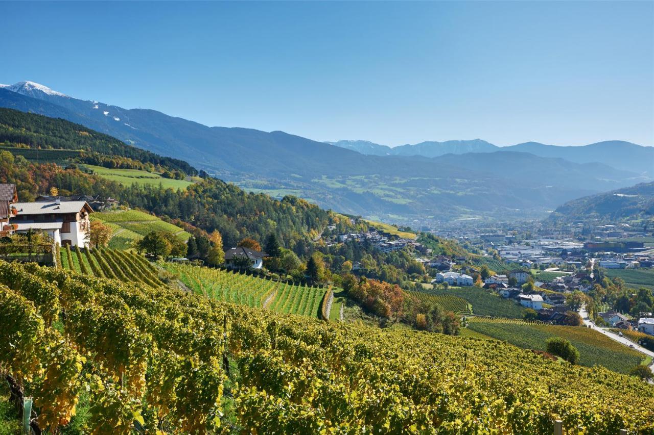 Strasserhof Tenuta-Weingut Vahrn Exterior foto